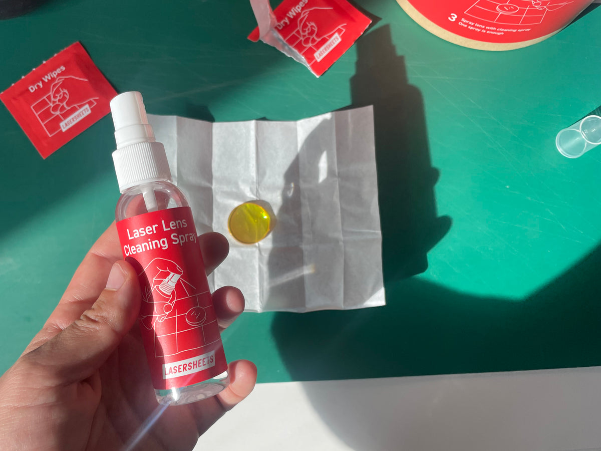 Kit per la pulizia delle lenti laser